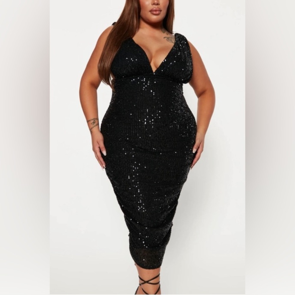 Black sequin dress 1X